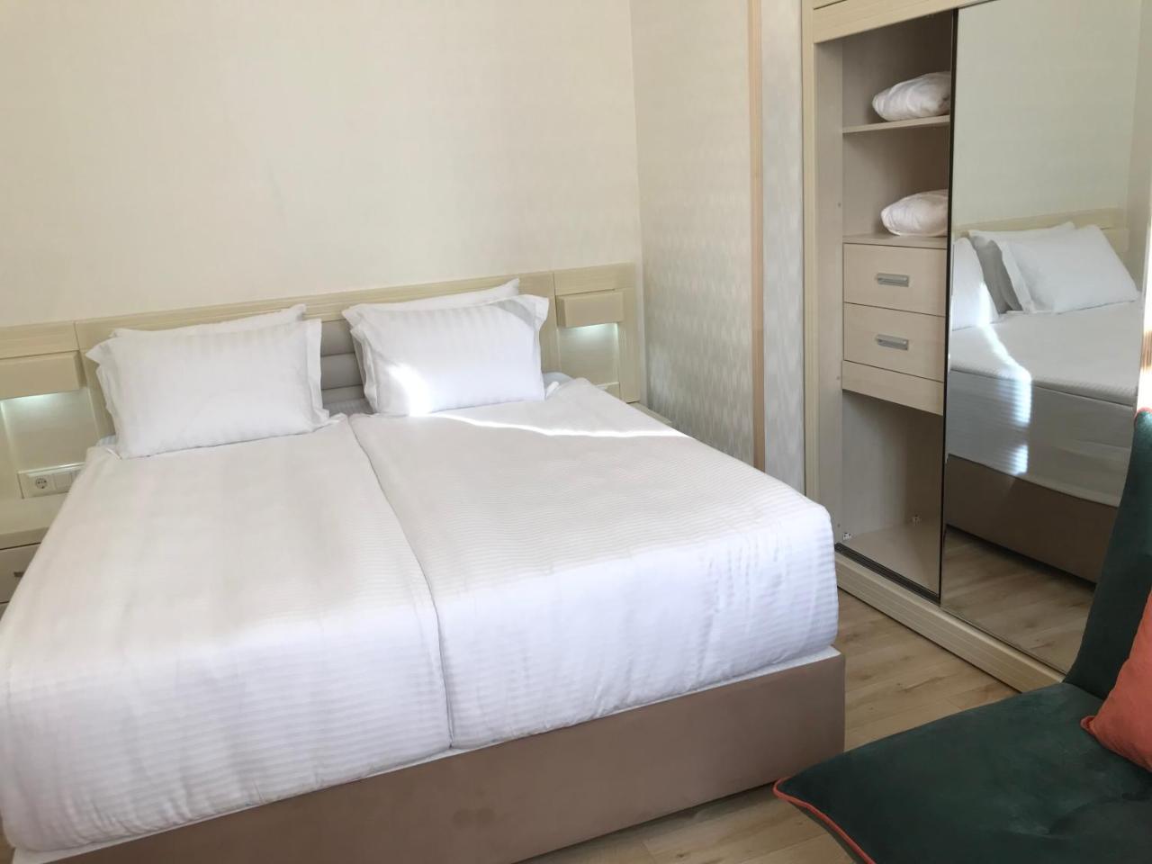 Full Comfort Apartment On Aghmashenebeli Tbilisi Exteriér fotografie
