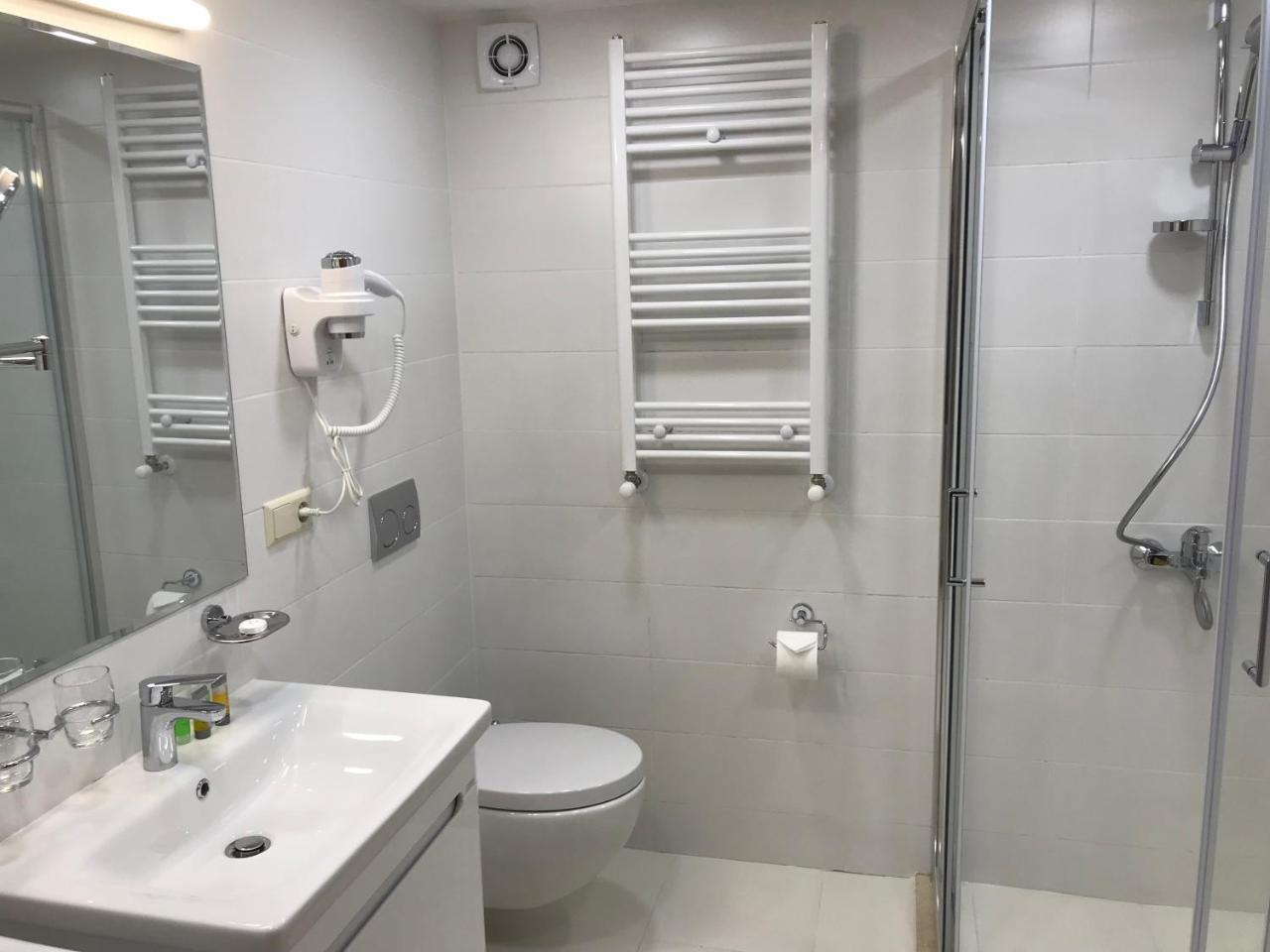 Full Comfort Apartment On Aghmashenebeli Tbilisi Exteriér fotografie